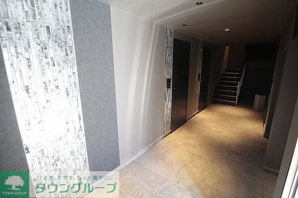 エントランス(お問合せはタウンハウジングまで！※現地待合わせ相談可能)