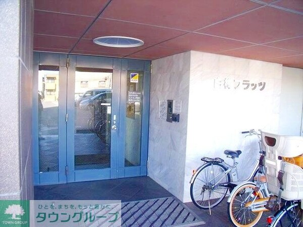 エントランス(お問合せはタウンハウジングまで！※現地待合わせ相談可能)