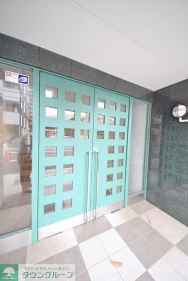 エントランス(お問合せはタウンハウジングまで！※現地待合わせ相談可能)