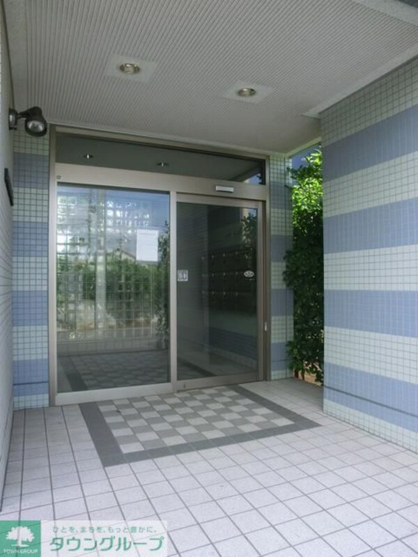 エントランス(お問合せはタウンハウジングまで！※現地待合わせ相談可能)