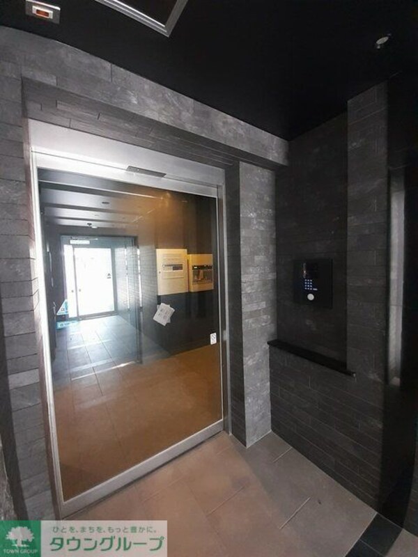 エントランス(お問合せはタウンハウジングまで！※現地待合わせ相談可能)