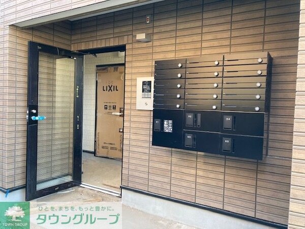 玄関(お部屋探しは【タウンハウジング千葉店】にお任せ下さい♪)