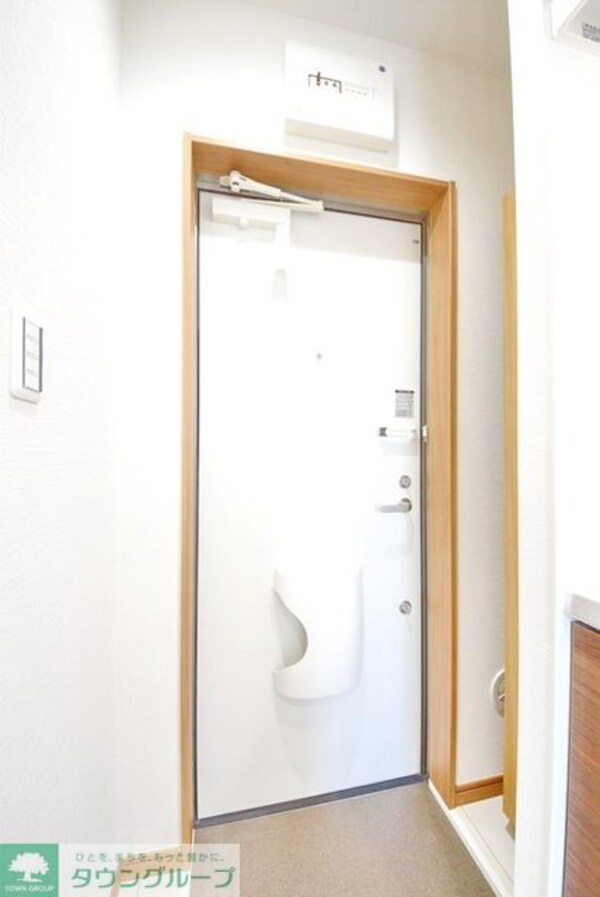 玄関(お問合せはタウンハウジングまで！※現地待合わせ相談可能)