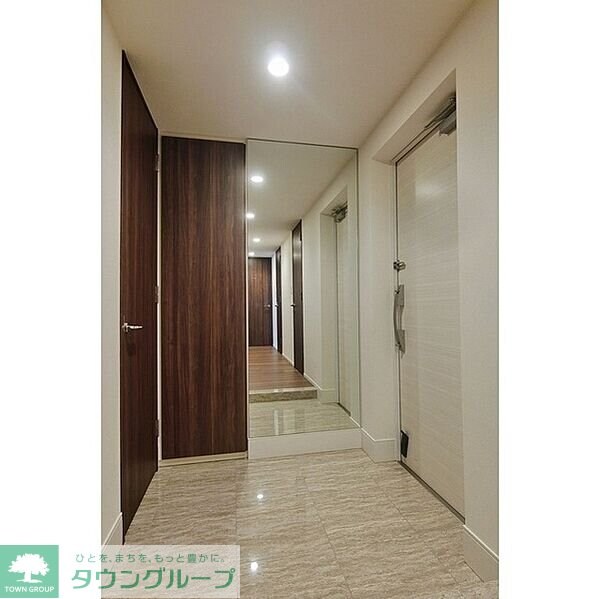 玄関(お問合せはタウンハウジングまで！※現地待合わせ相談可能)