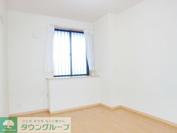 寝室(洋室５．７帖)