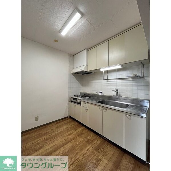 キッチン(※同タイプ・別部屋の写真になります)
