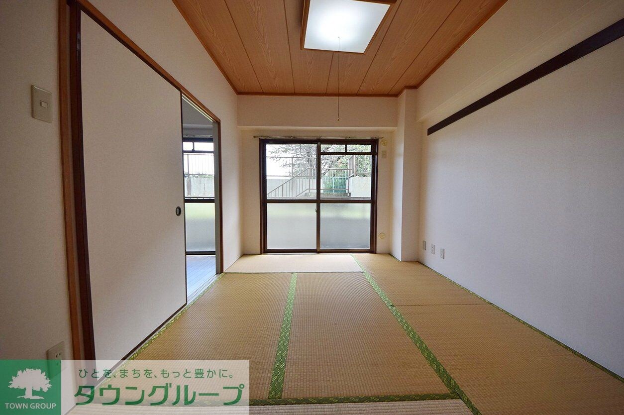 物件内観写真16　(リビング/居室)