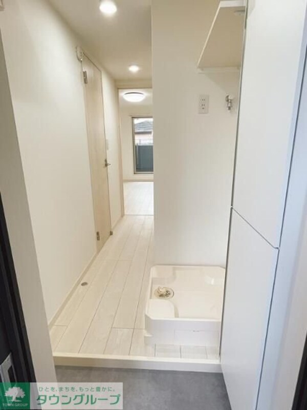玄関(※建築中のため類似仕様物件写真を掲載しています。)