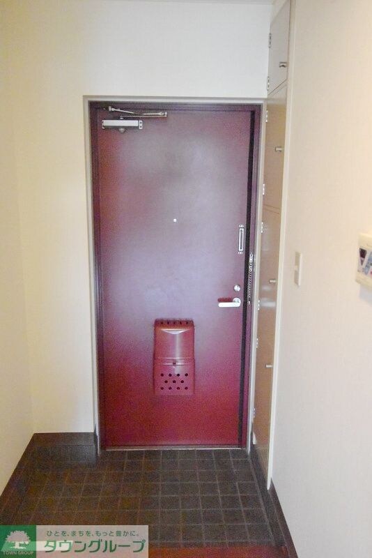 物件内観写真8　(玄関)