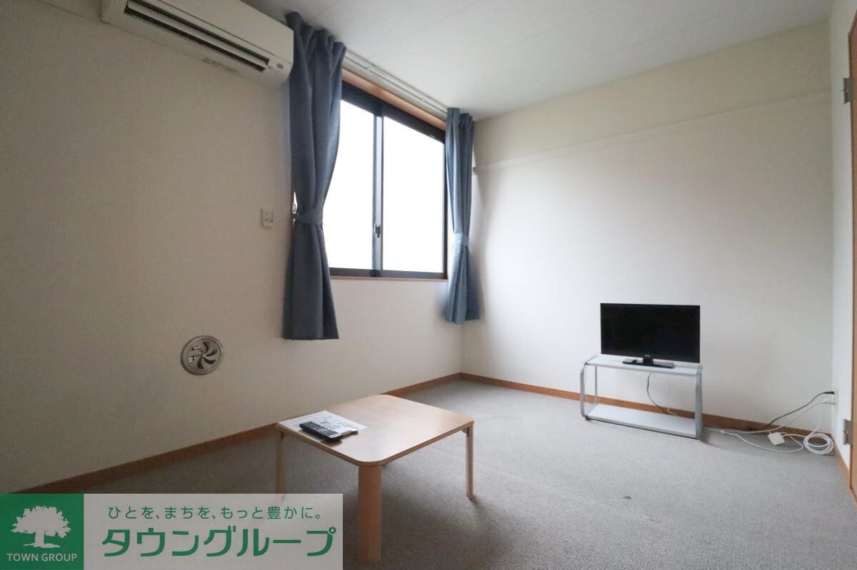 物件内観写真5　(リビング/居室)