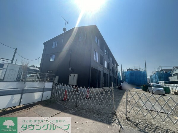 エントランス(駐車場)