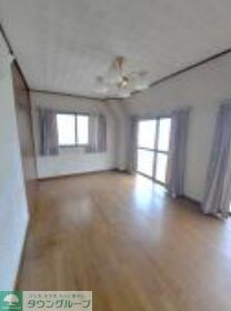 物件内観写真8　(リビング/居室)