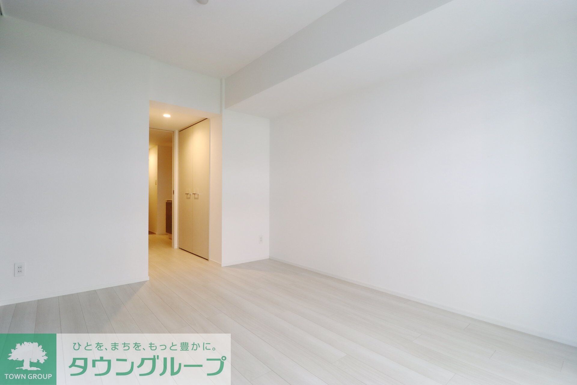 物件内観写真4　(リビング/居室)