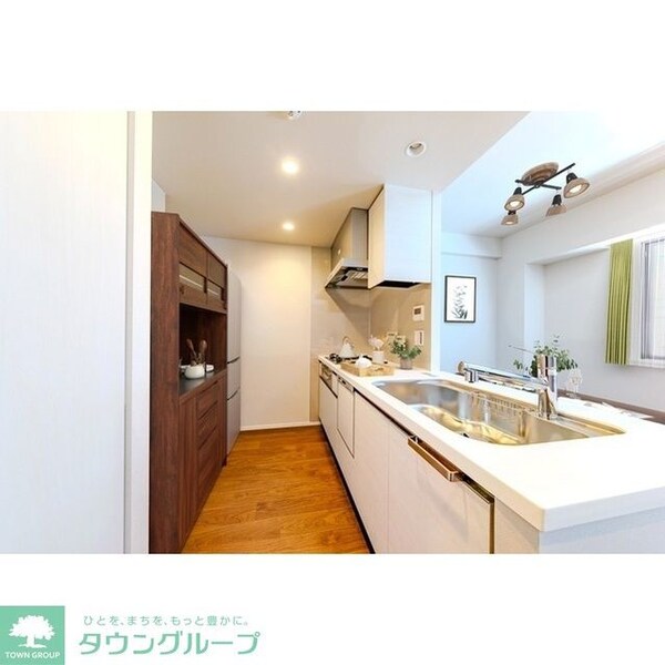 キッチン(家具・調度品等はCG 加工です。実際の賃貸住居 には含まれ…)
