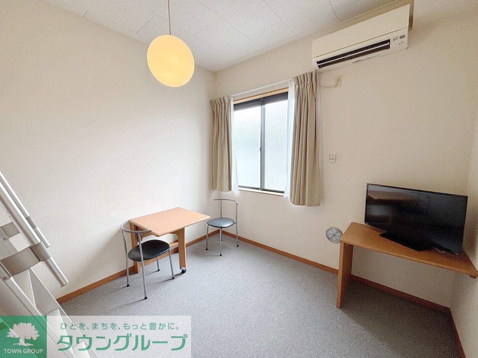 物件内観写真2　(リビング/居室)