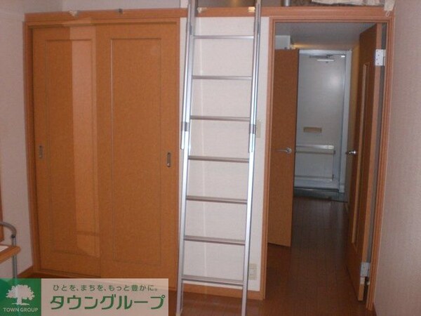 収納(ロフト下が収納スペースとなっております)