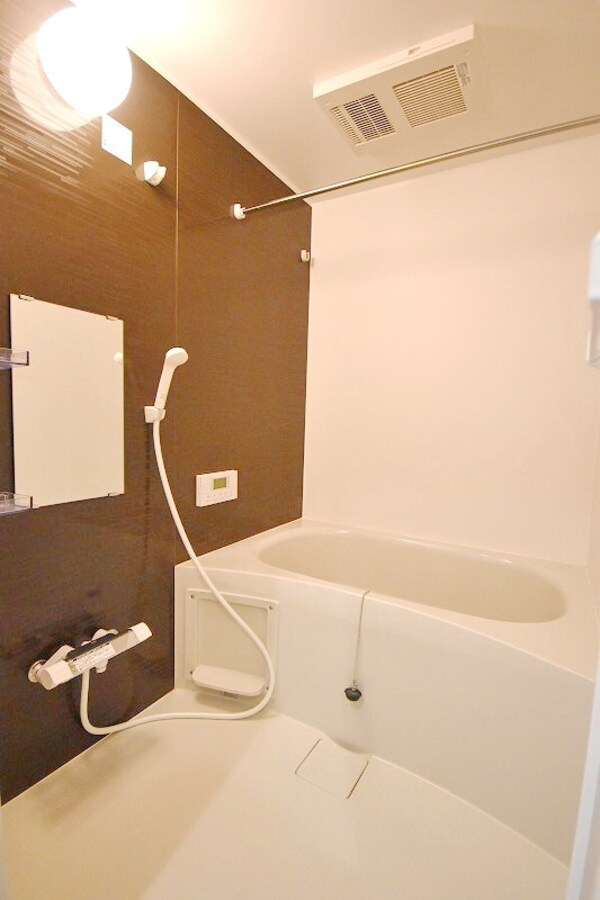 バス／シャワールーム等(バス／シャワールーム等)