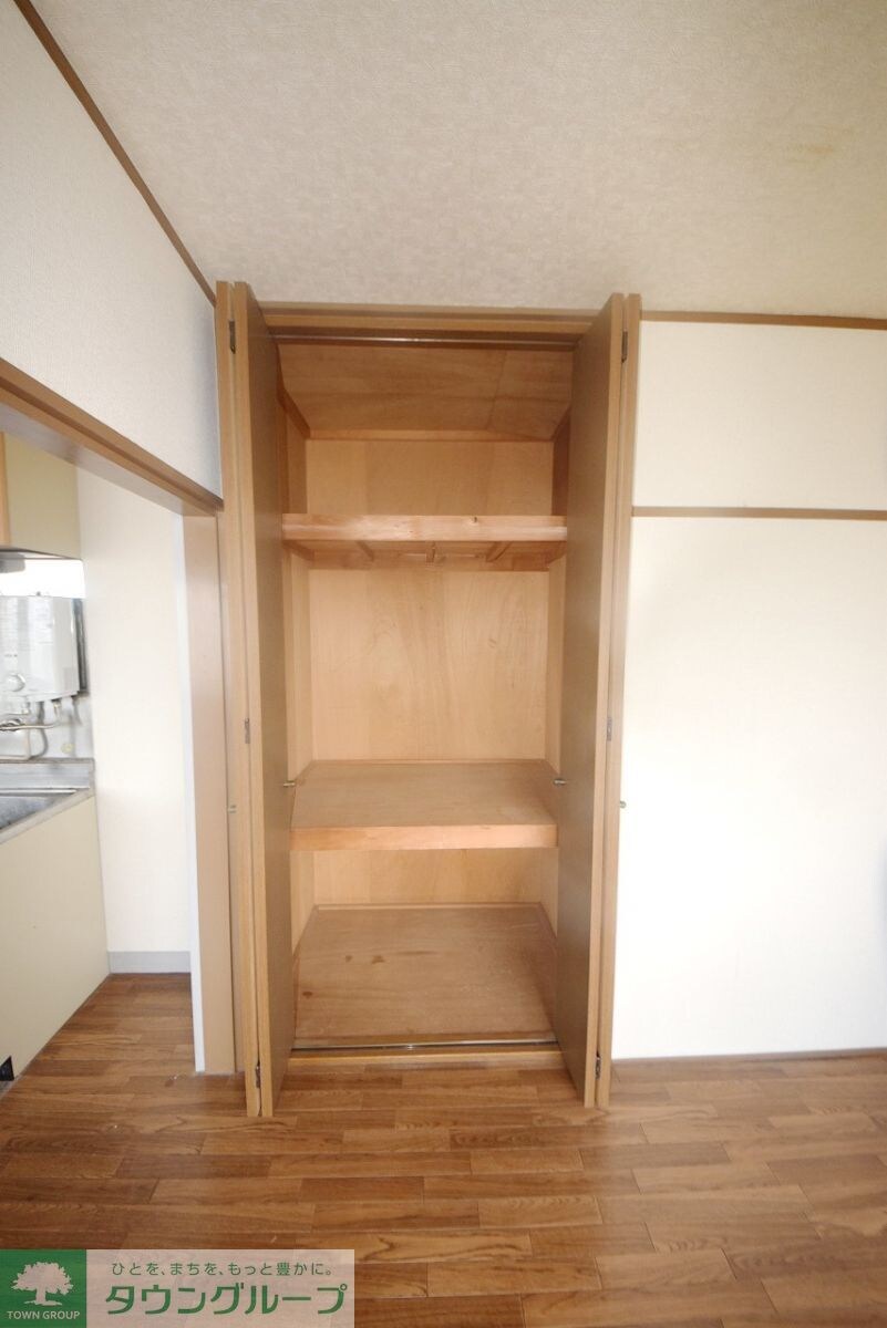 物件内観写真6　(収納)