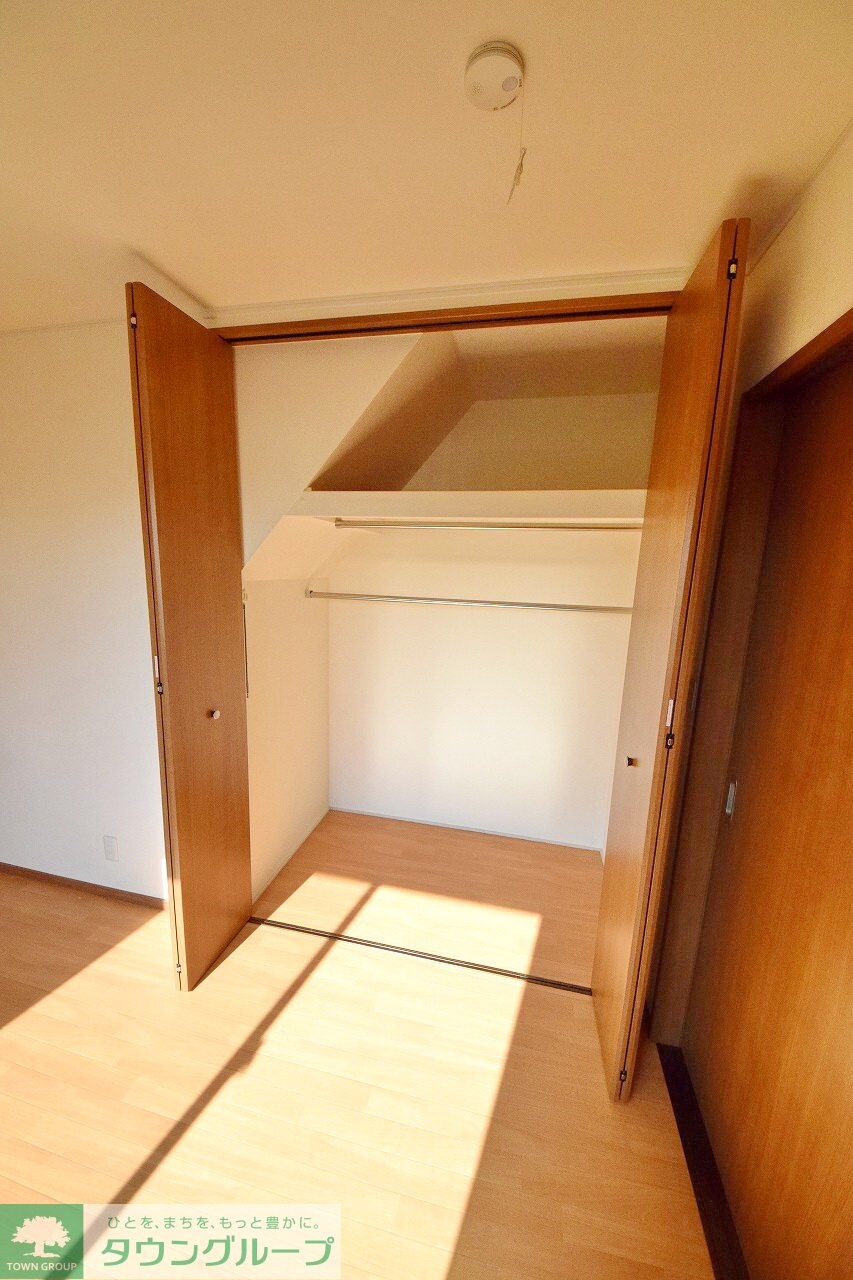 物件内観写真3　(収納)