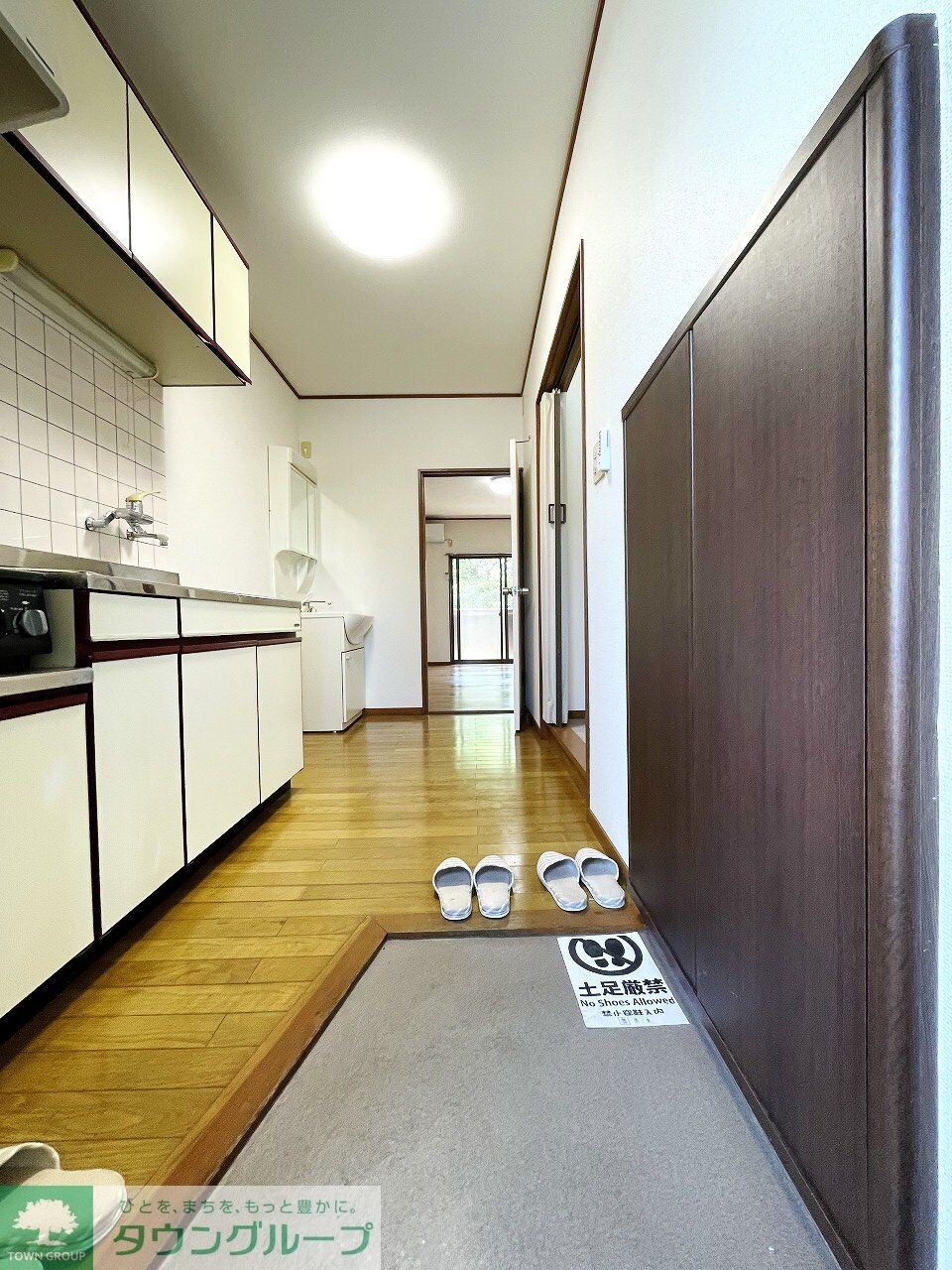 物件内観写真4　(リビング/居室)