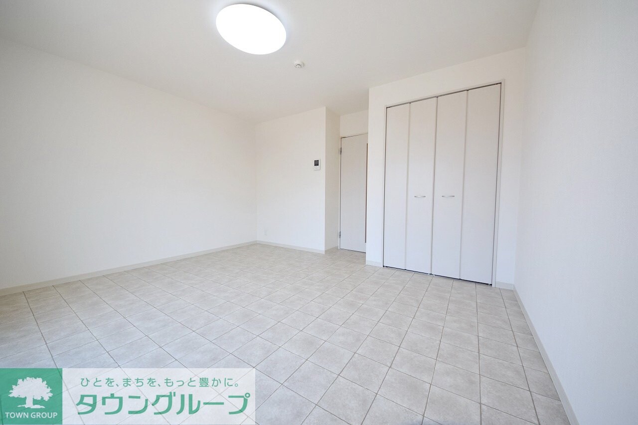 物件内観写真8　(リビング/居室)