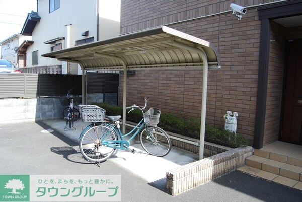 エントランス(駐車場)