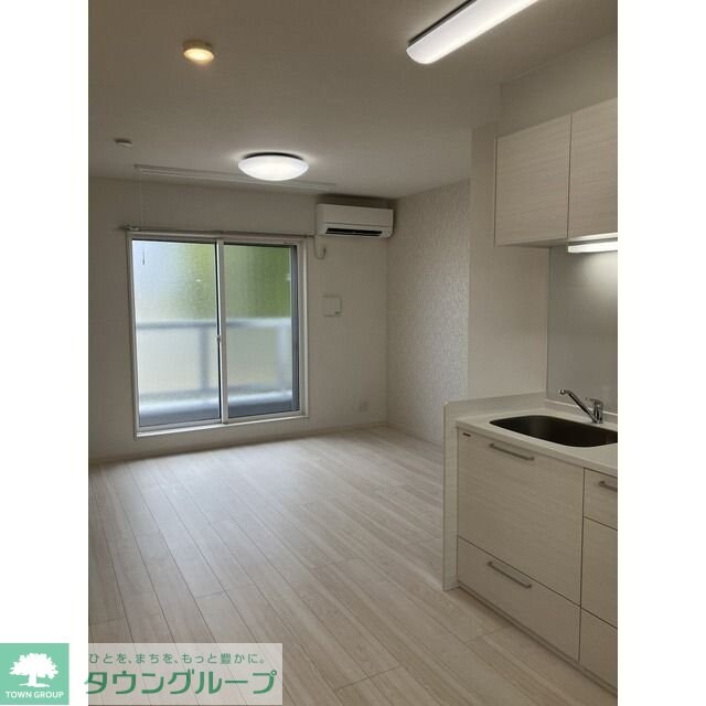 物件内観写真2　(リビング/居室)