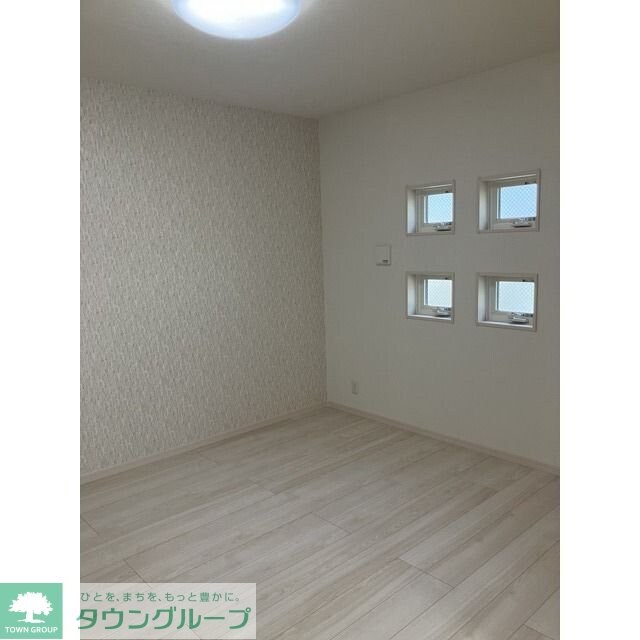 物件内観写真3　(リビング/居室)