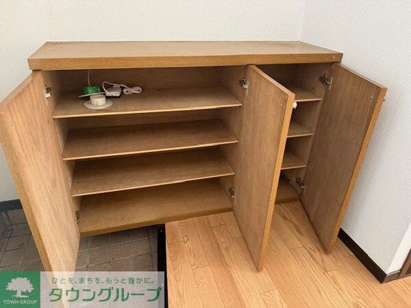 玄関(収納)