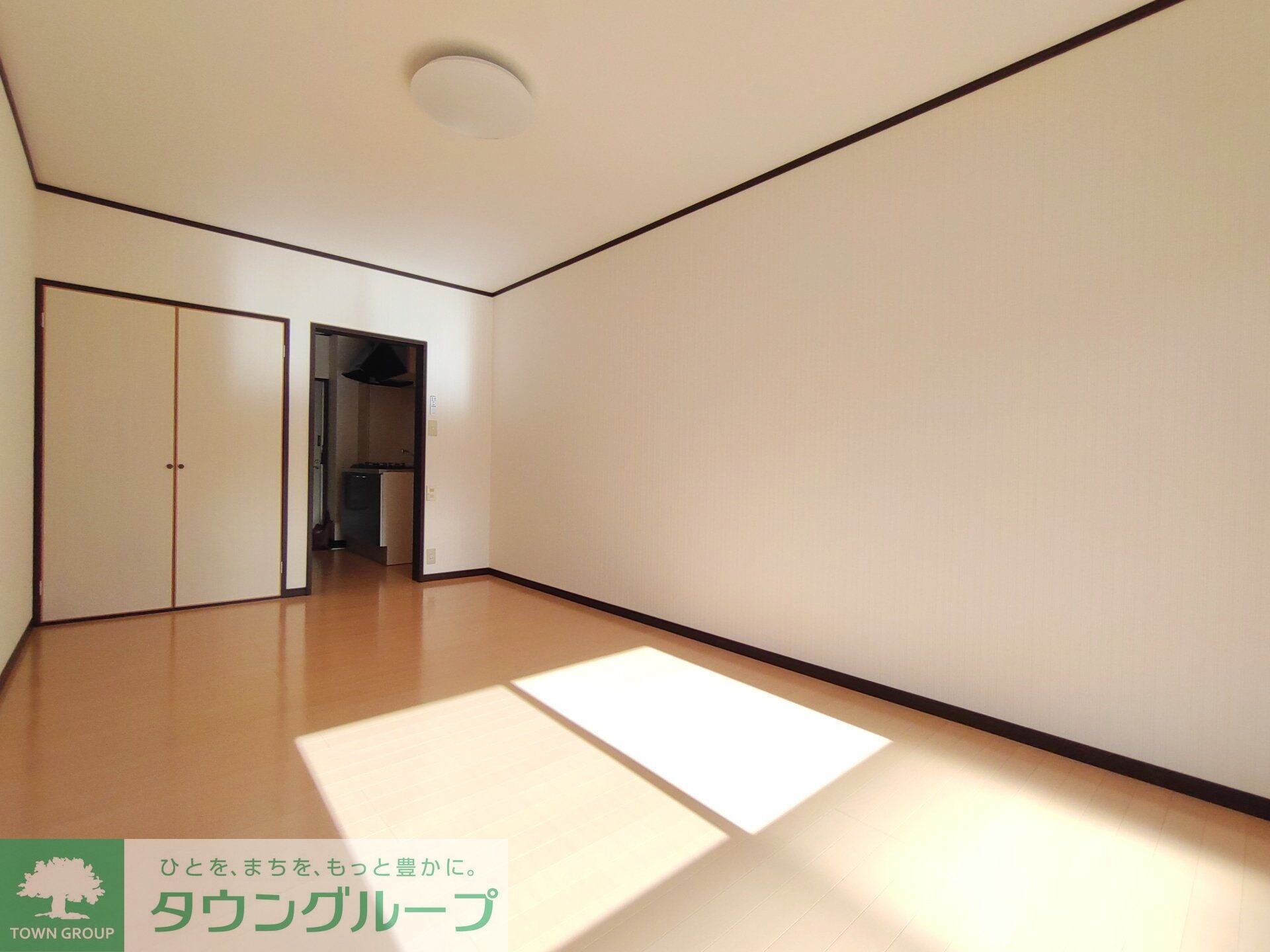 物件内観写真10　(リビング/居室)