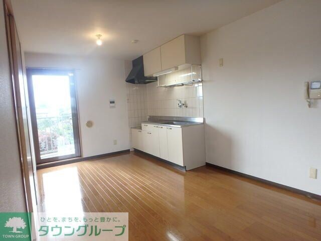 物件内観写真9　(リビング/居室)