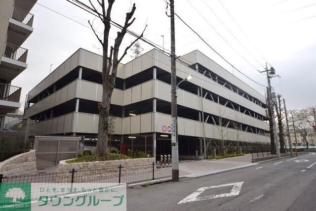 駐車場(～立体駐車場完備でお車お持ちの方も安心～)