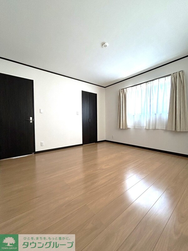 子供部屋(洋室約8帖、カーテンは性能保証除外)