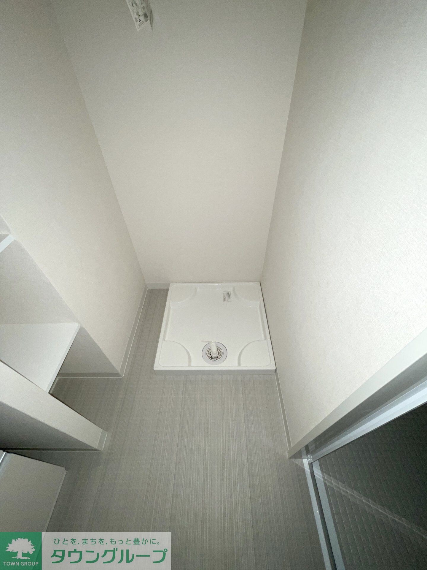 物件内観写真7　(玄関)