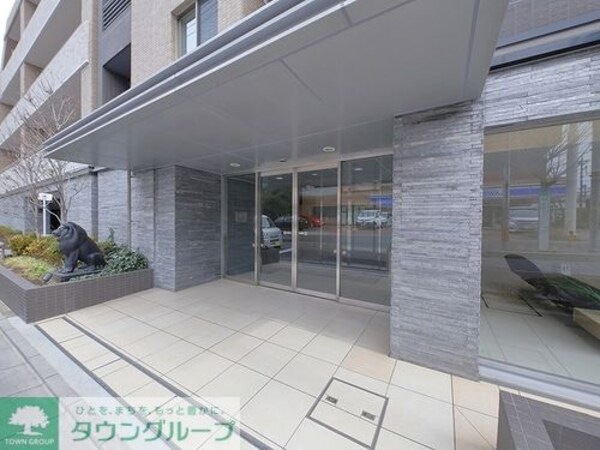 エントランス(エントランス外観　※前回募集時2021年4月撮影)