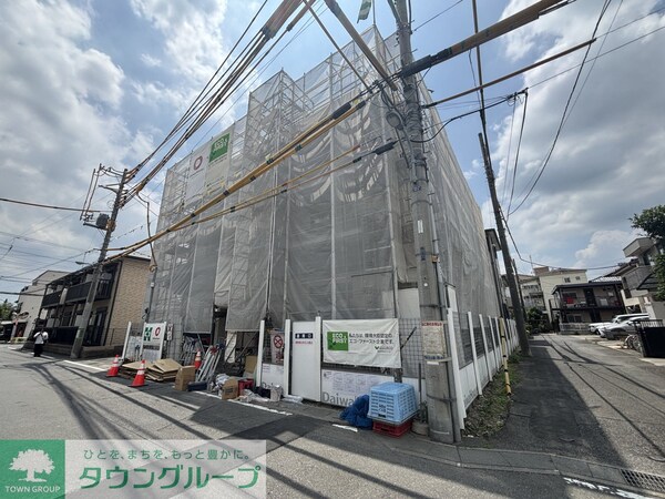 エントランス(駐車場)
