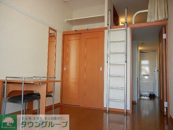 リビング・居室(1Fフローリング、2F絨毯になります。)