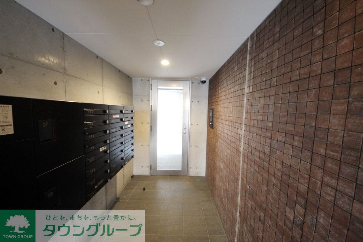 物件内観写真5　(エントランス)