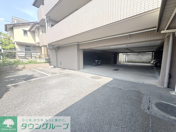 駐車場(駐車場)