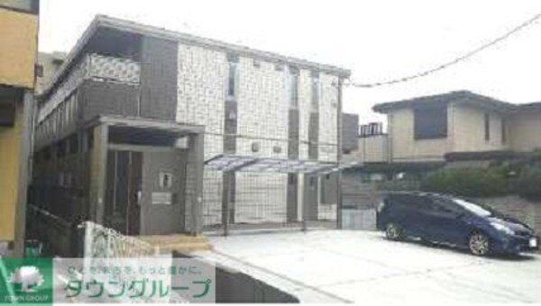 エントランス(駐車場)