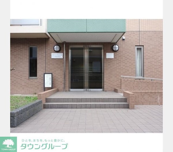 エントランス(B棟エントランス2019年4月撮影)