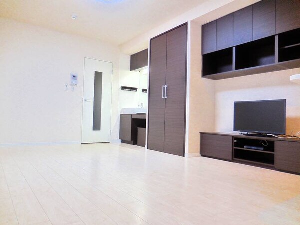 設備(一人では勿体無いくらいの30m2を超える快適空間です！)