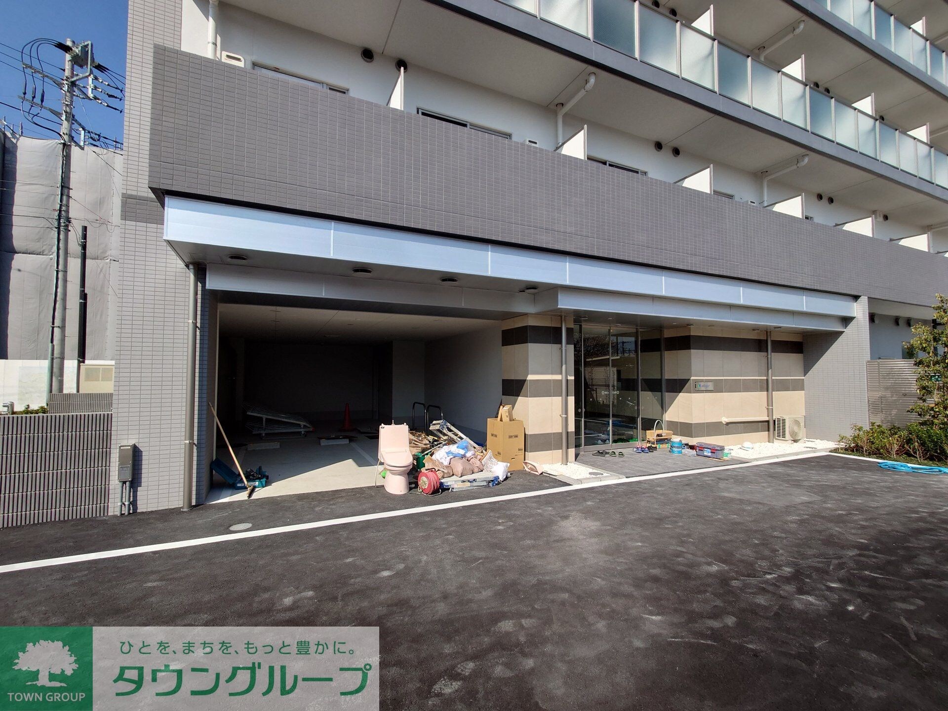 物件内観写真17　(エントランス)