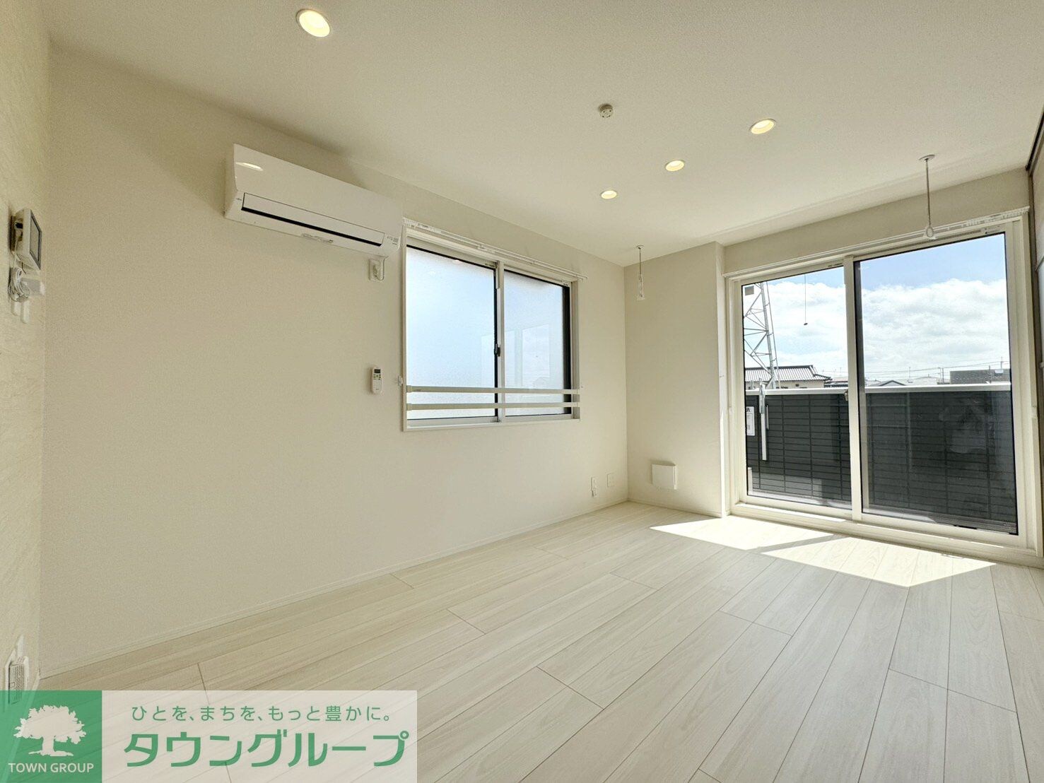 物件内観写真3　(リビング/居室)