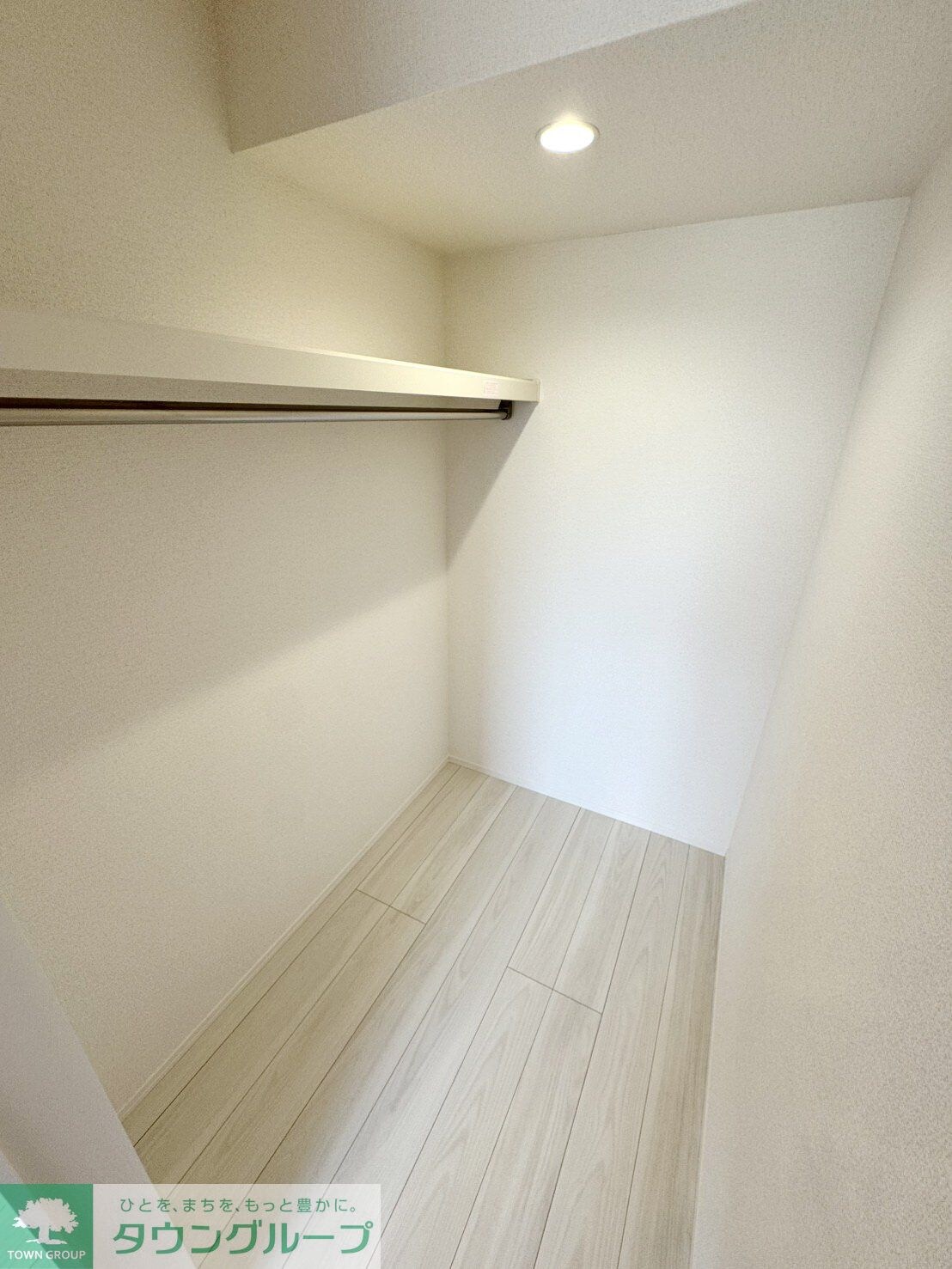 物件内観写真15　(収納)