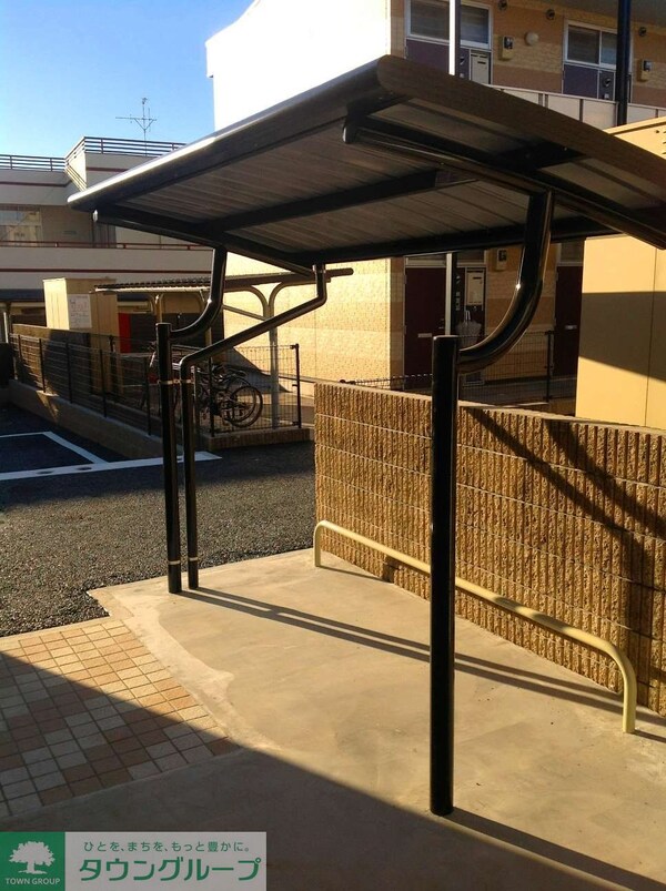 共有部分(屋根付き駐輪場です。)
