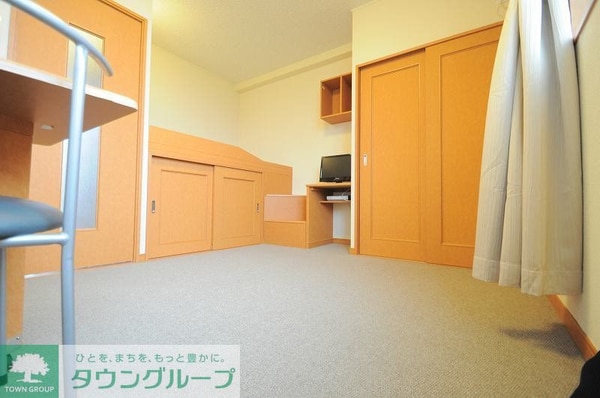 子供部屋(収納付きベット)