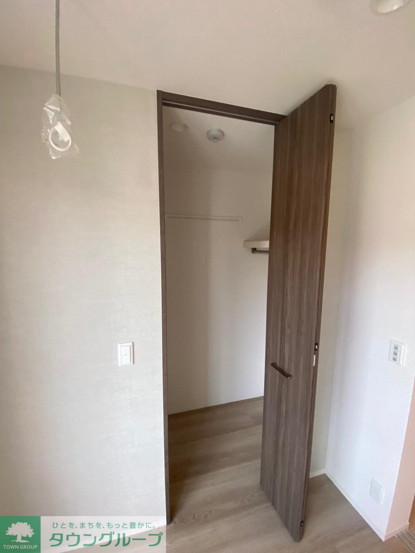 物件内観写真12　(収納)