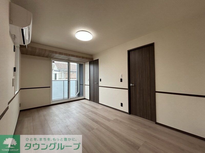 物件内観写真5　(リビング/居室)