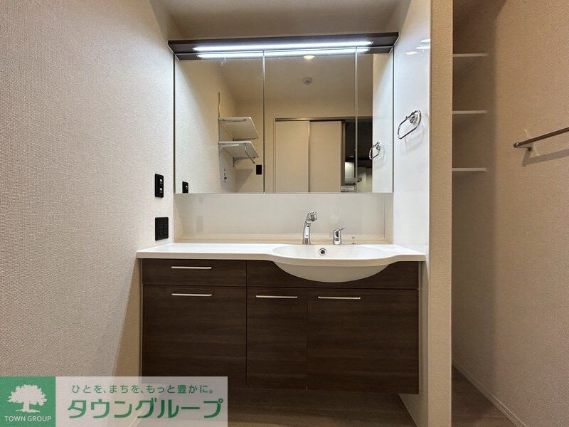 物件内観写真7　(洗面)